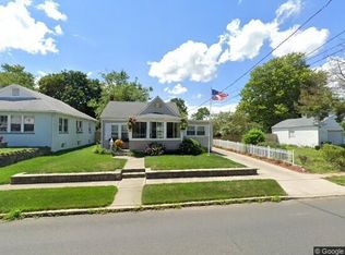 60 Green Grove Ave, Keyport, NJ 07735