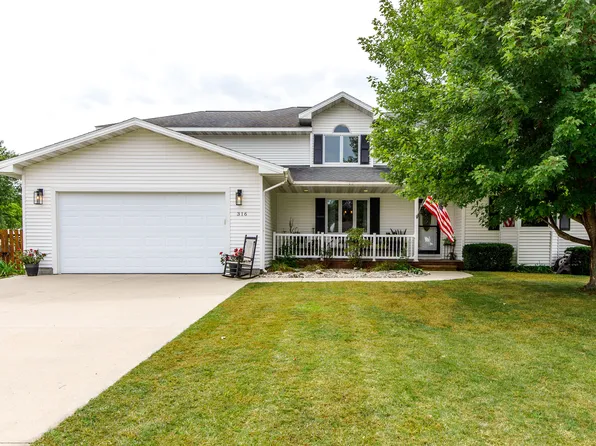 316 Topaz Ct, Ames, IA 50010