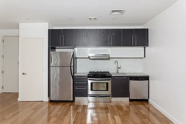 Rented by Cyberapts Management | media 9