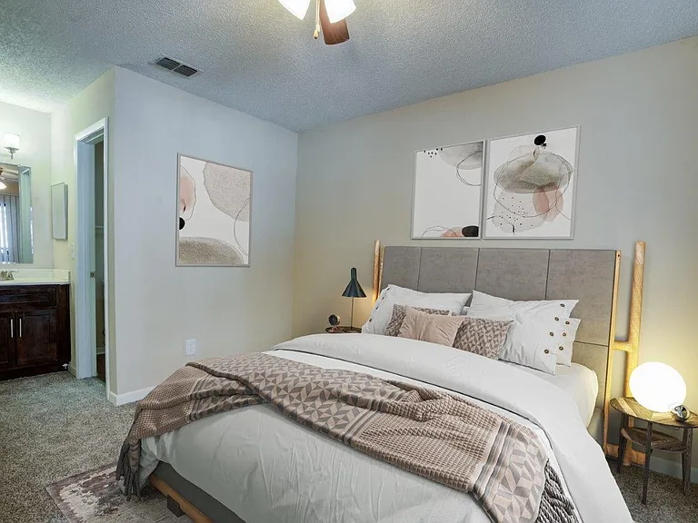 Tuscany Pointe at Tampa Apartment Homes — Photo 8