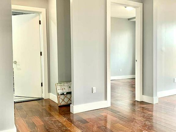 3rd image of 648 Kosciuszko St #4A