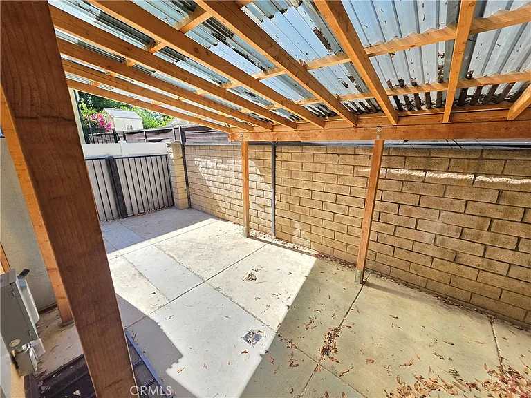 7019 Jamieson Ave — Photo 19