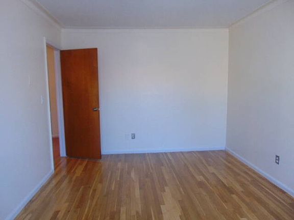 4th image of 2206 Strang Ave