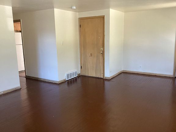 4th image of 4568-4570 N 51st St
