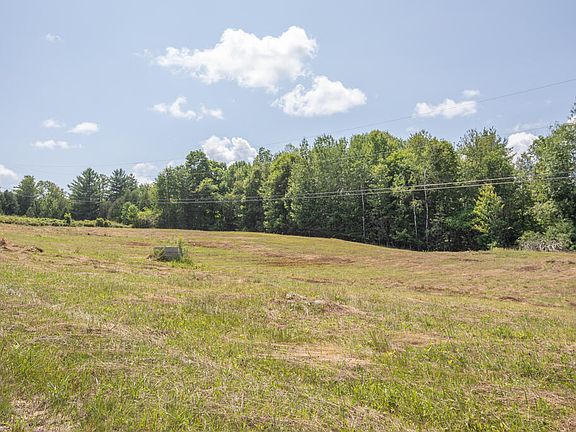 3rd image of 977 Burnt Hill Rd