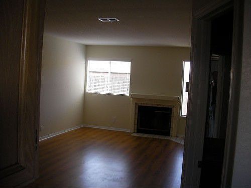 3rd image of 1020 Opal St APT 4