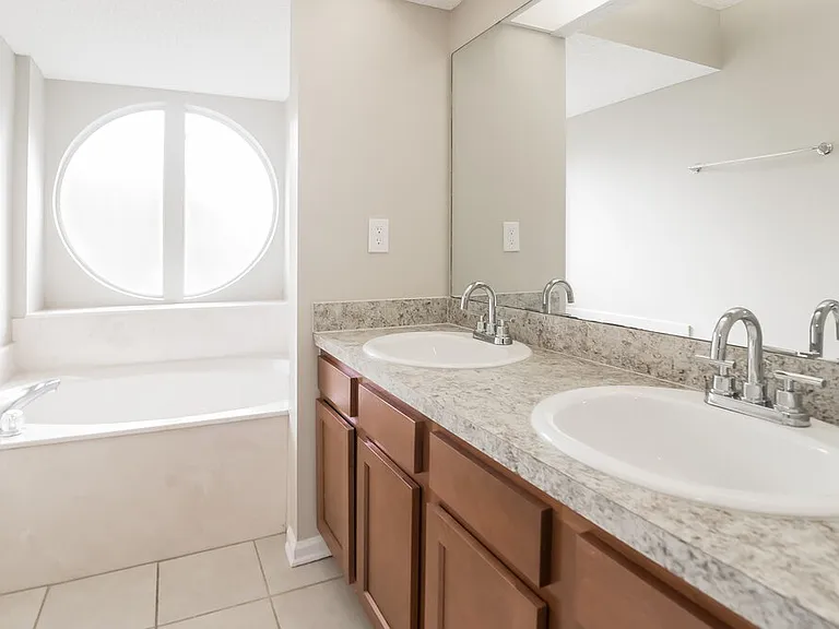 338 Wildberry Ct — Photo 10