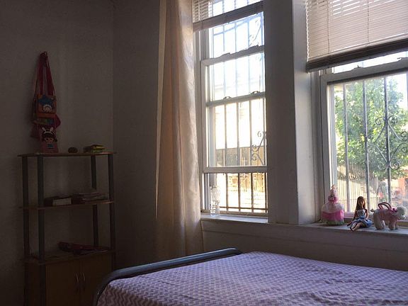 3rd image of 25 High St APT 1