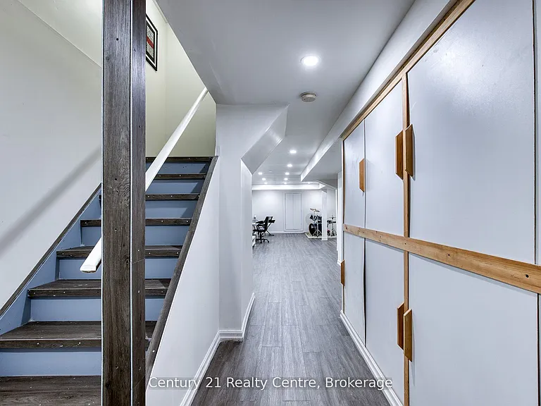 45 Hatch St E — Photo 36