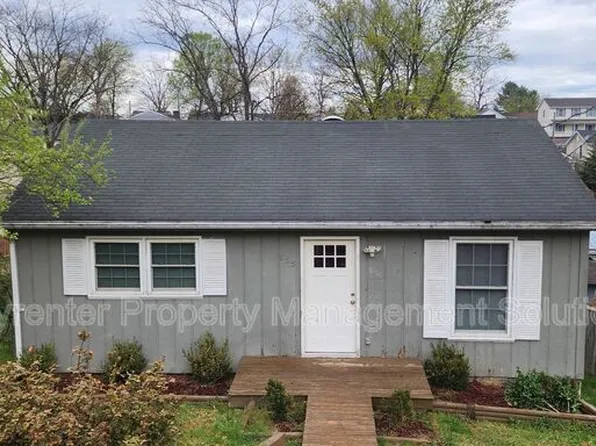 825 Highland Ave, Waynesboro, VA 22980