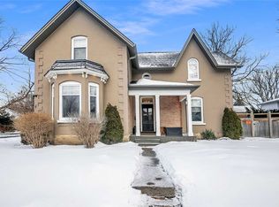 329 Park Ave, Newmarket, ON L3Y1V4