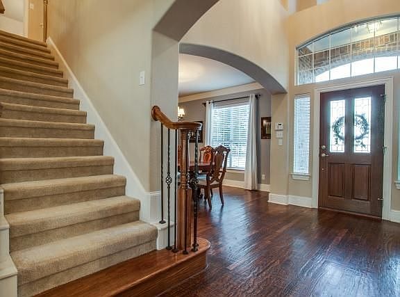 3rd image of 12483 Waltham Dr