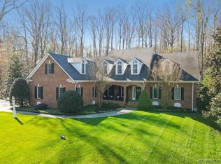 2818 Aylesford Dr, Midlothian, VA 23113