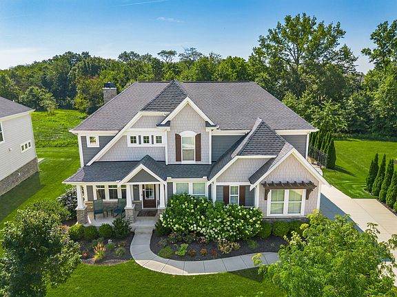4th image of 8153 Lilium Way