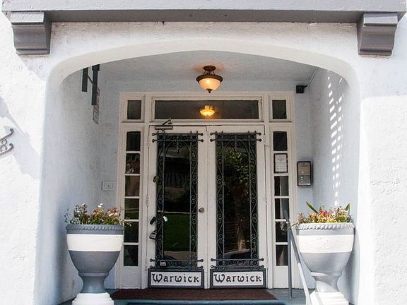 2nd image of 1828 Santa Ynez St #207