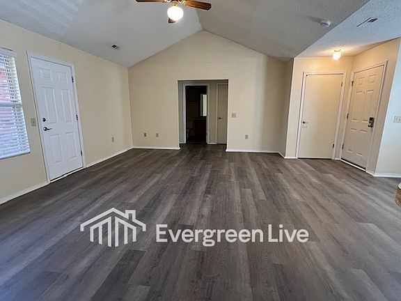 5th image of 102 Swing Ct