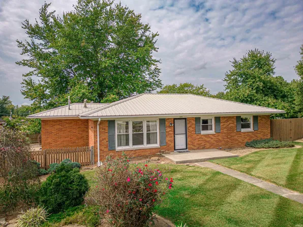 105 N Collins St, Winslow, IN 47598