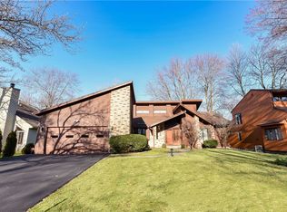 18 W Amy Ln, Rochester, NY 14626