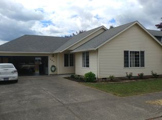 205 Doris Dr, Newberg, OR 97132