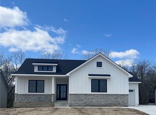 1030 W Trace Pl, Polk City, IA 50226