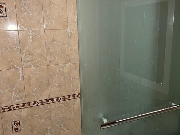 3rd image of 337 1st Ave APT 2