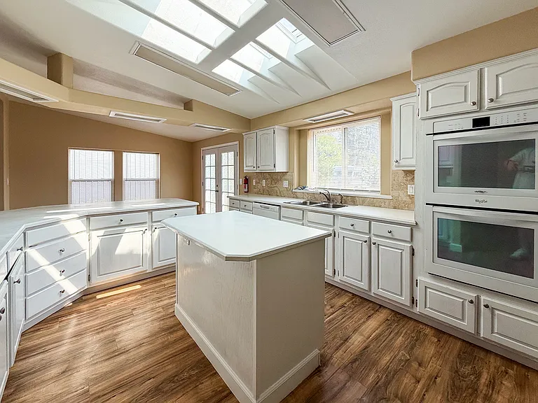 6477 Boulder Way — Photo 6