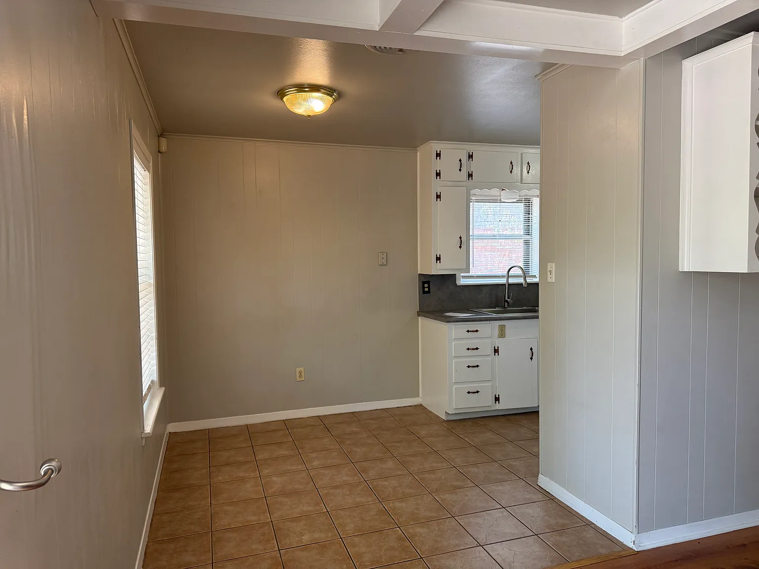 4 bed, 1596 sqft, $1,995 — Photo 4