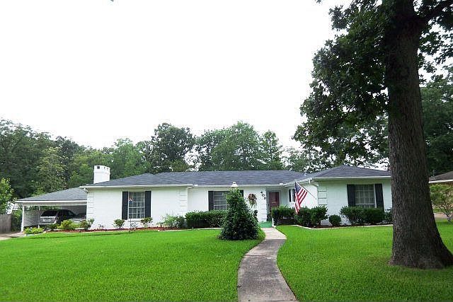 1st image of 409 Englewood Dr
