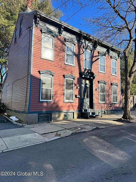 5th image of 106 N Ferry Street