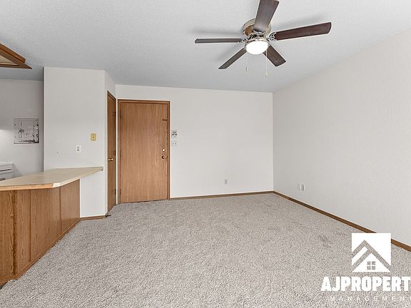 2nd image of 804 S Charlotte Ave #5