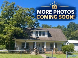345 N River St, Centre, AL 35960