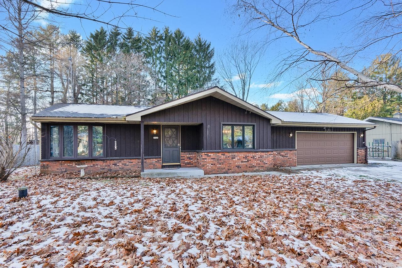 5026 South 8th STREET, Sheboygan, WI 53081 Zillow