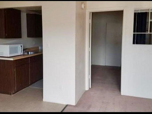 3rd image of 1567 Sierra Vista Dr #2