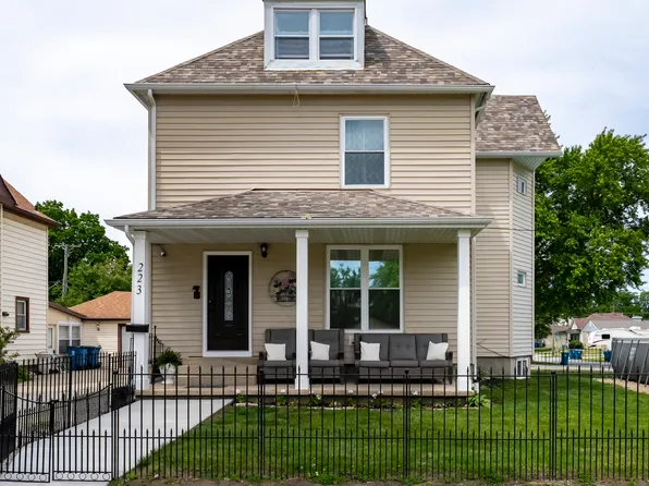 223 E Michigan Ave, Pontiac, IL 61764