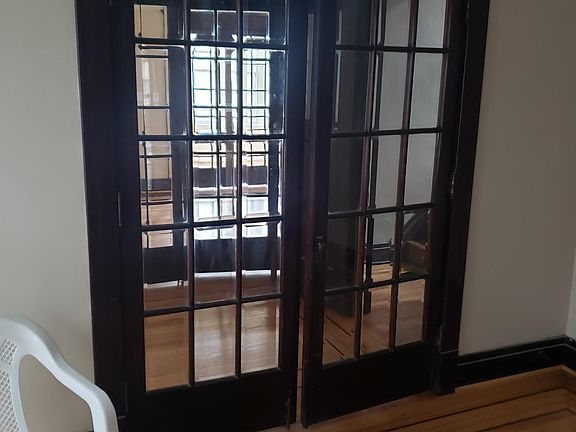 5th image of 145 Brunswick Blvd