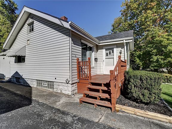 4th image of 70 Avalon Dr