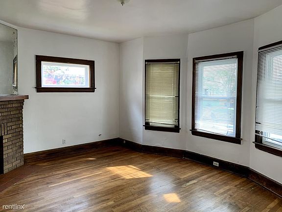2nd image of 11821 Browning Ave
