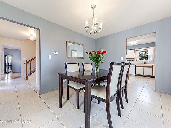 5th image of 1808 Saint Clair Ln