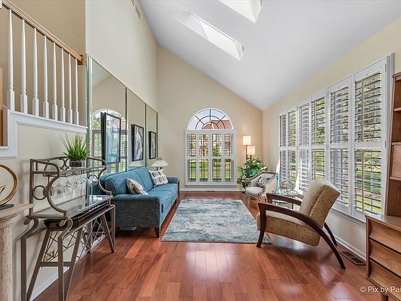 4th image of 138 Alsace Ct