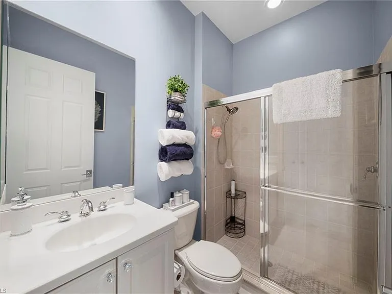 7854 Hawthorne Ter #1304 — Photo 22
