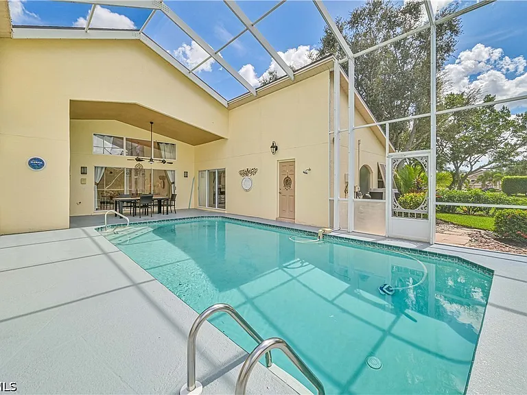 14980 Lake Olive Dr — Photo 4