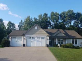 W7246 Dover Ct, Greenville, WI 54942