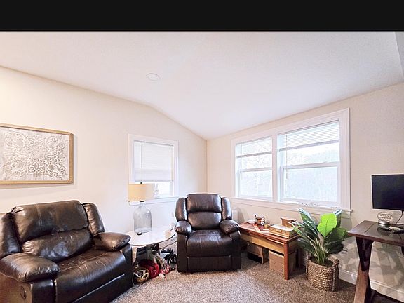 5th image of 24 Old Tote Rd #B