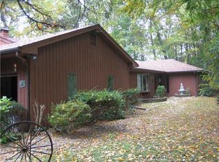 15 Tanglewood Dr, Avon, CT 06001