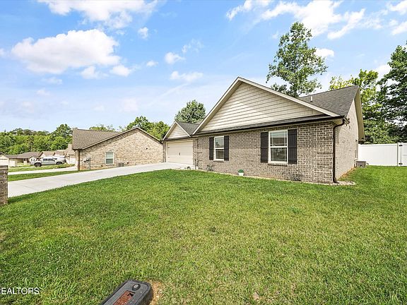 2nd image of 5047 Cuperto Ln