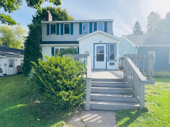 1309 Davitt St, Sault Sainte Marie, MI 49783