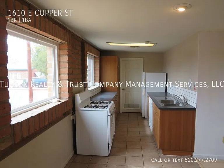 1610 E Copper St — Photo 10
