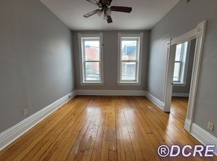 1330 W Huron St APT 2R, Chicago, IL 60642