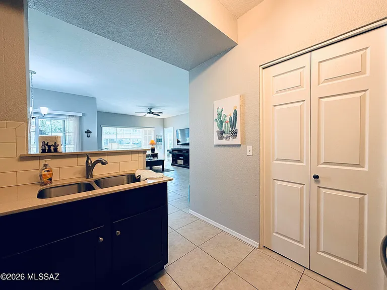 1500 E Pusch Wilderness Dr #11104 — Photo 12