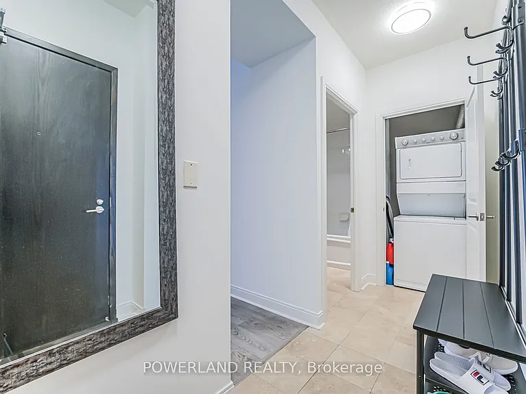 18 Yorkville Ave #317 — Photo 4